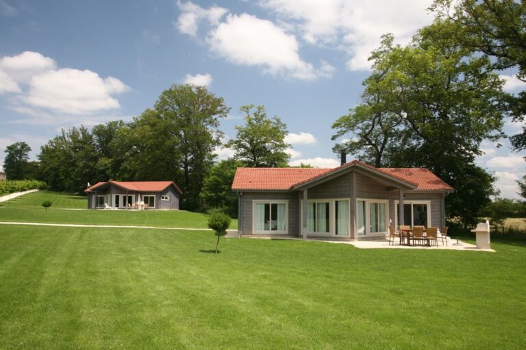 Structure en murs ossature bois, fabricant de charpente traditionnelle en bois et lamellé collé
