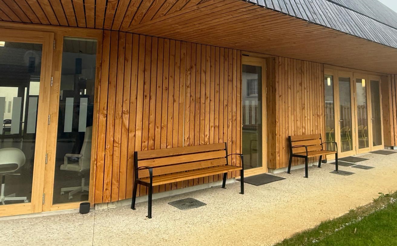 fenêtre en bois
