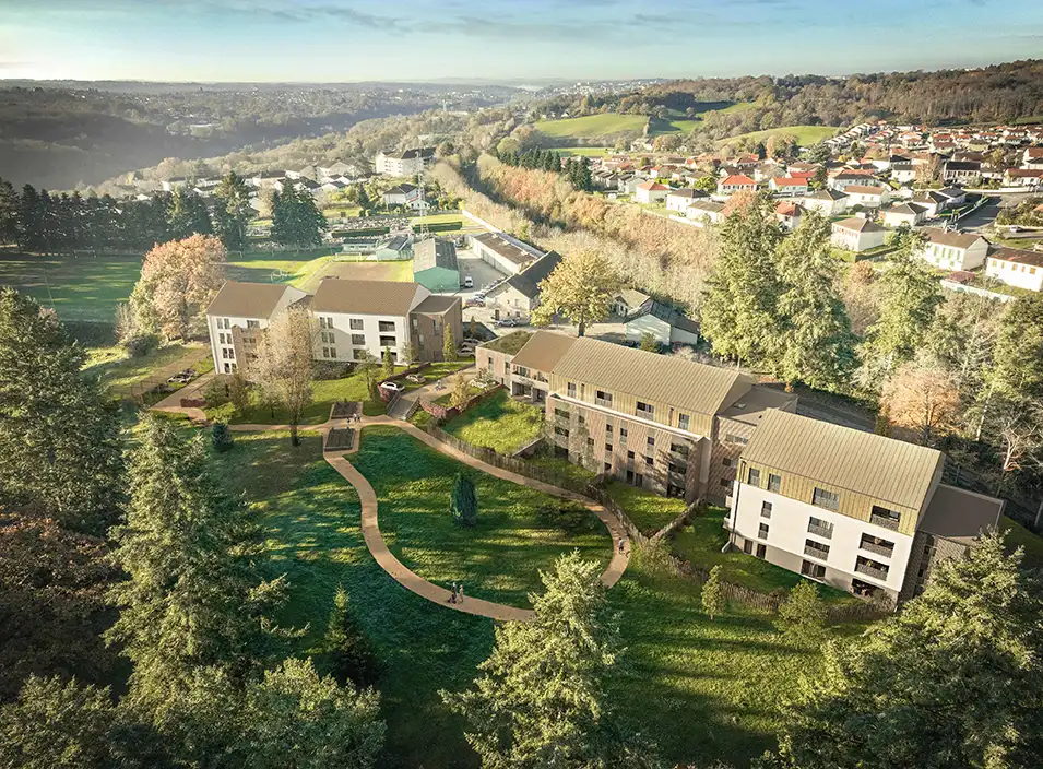 Logement rénovés avec façades ossature bois isolées avec de la paille hachée. Innovation
